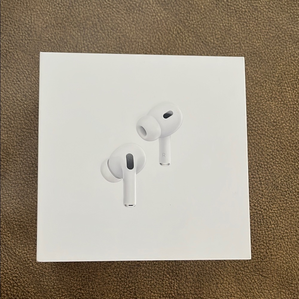 Apple White Wireless Earbuds with Active Noise Cancellation and Compact Design